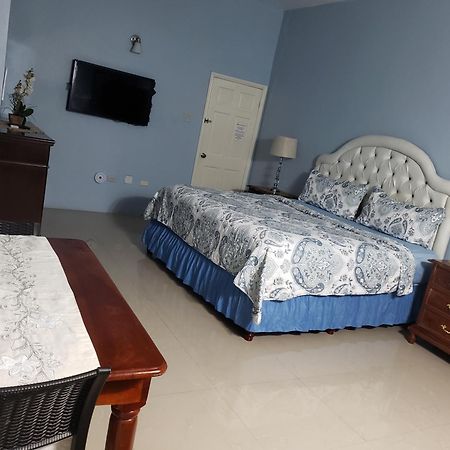 Dela De-Rose Guest House Negril Jamaica Exterior photo