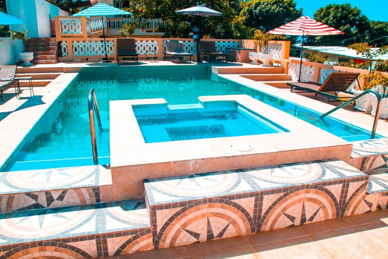 Dela De-Rose Guest House Negril Jamaica Exterior photo
