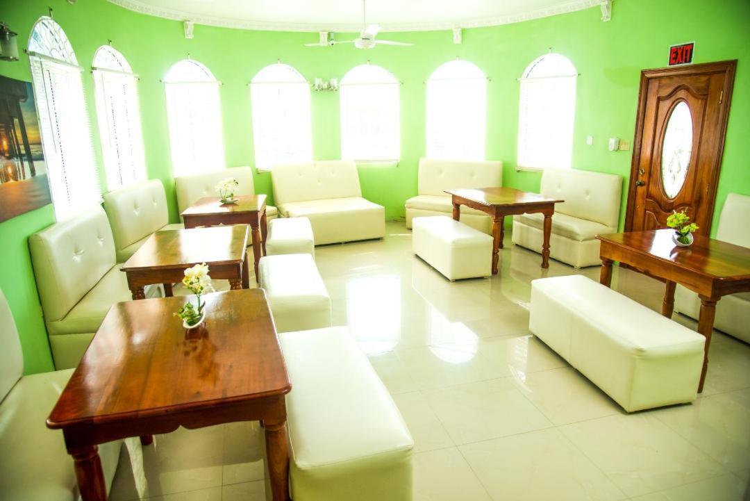 Dela De-Rose Guest House Negril Jamaica Exterior photo
