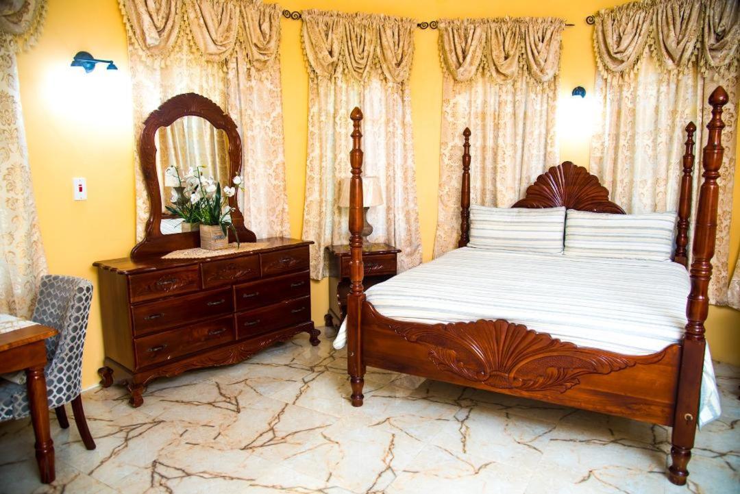 Dela De-Rose Guest House Negril Jamaica Exterior photo